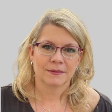 Liesel Whitney-Schulte 